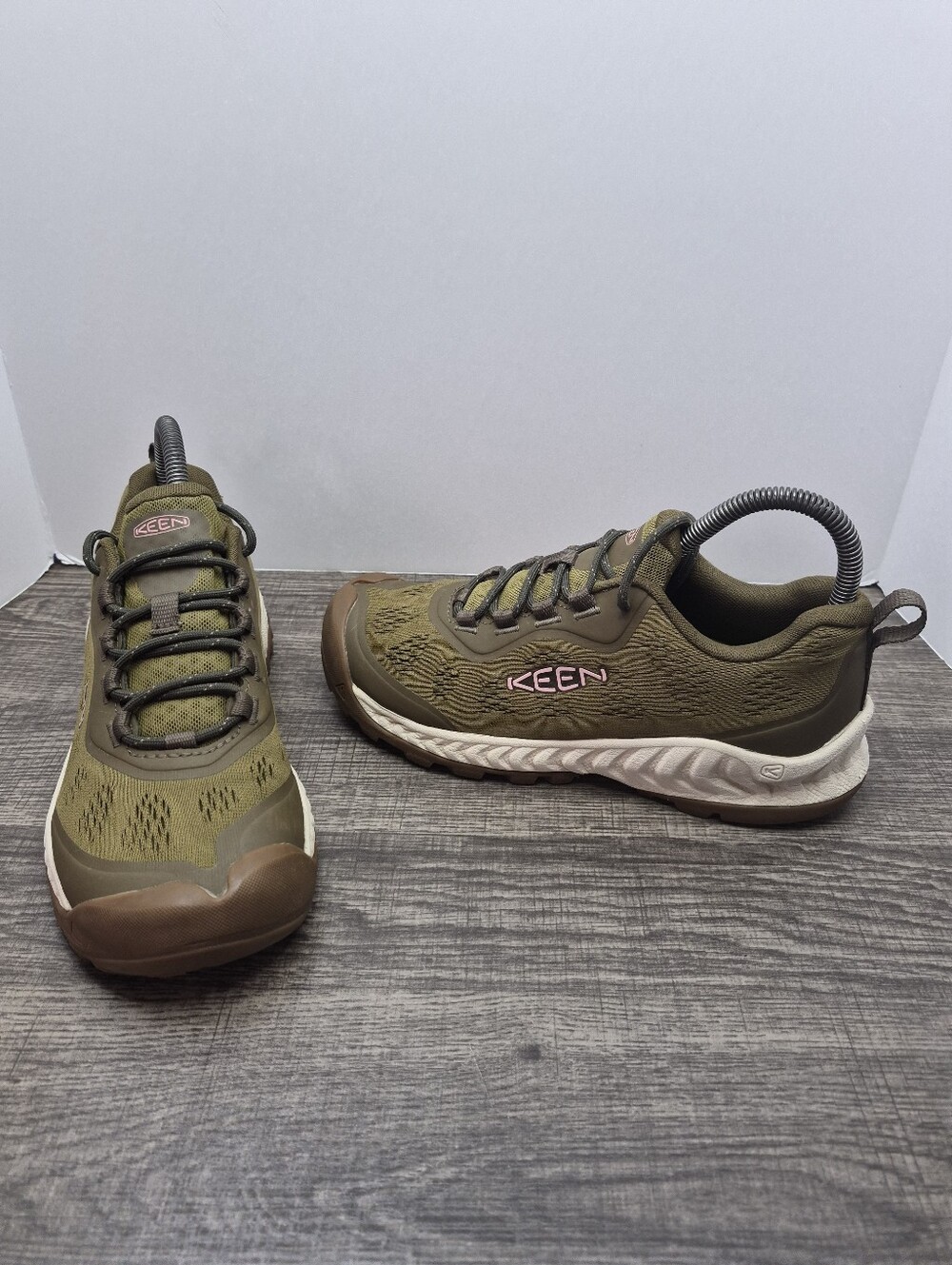 Keen Nxis Speed Hiking Shoes Women's Size 7 Green Low Top Lightweight Sneakers